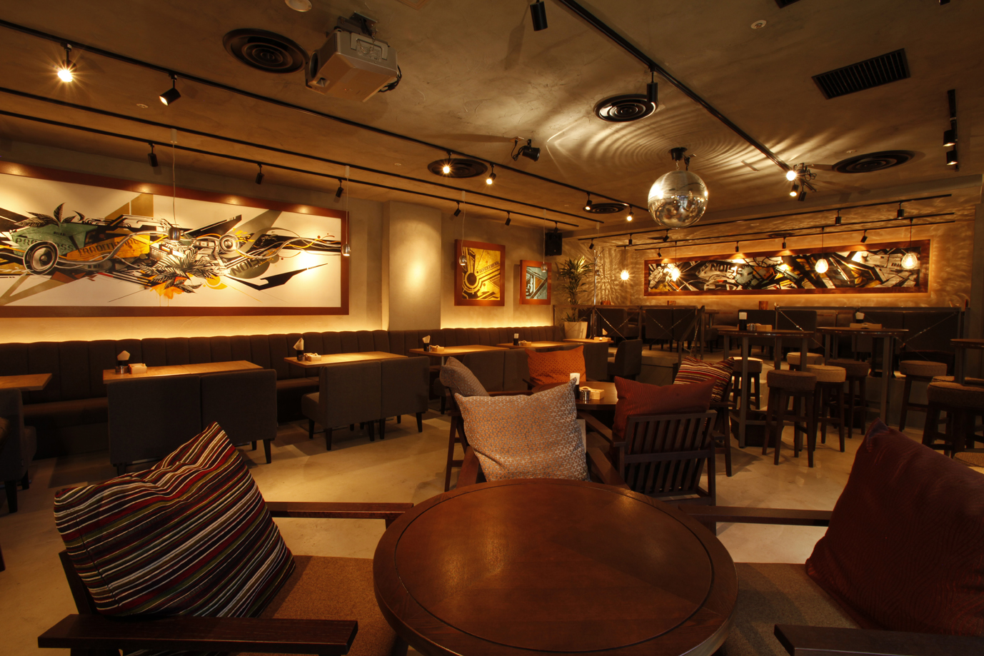 池袋『art cafe&dining　CAFE NOISE』(カフェノイズ)と映画「テッド」がコラボレーション！